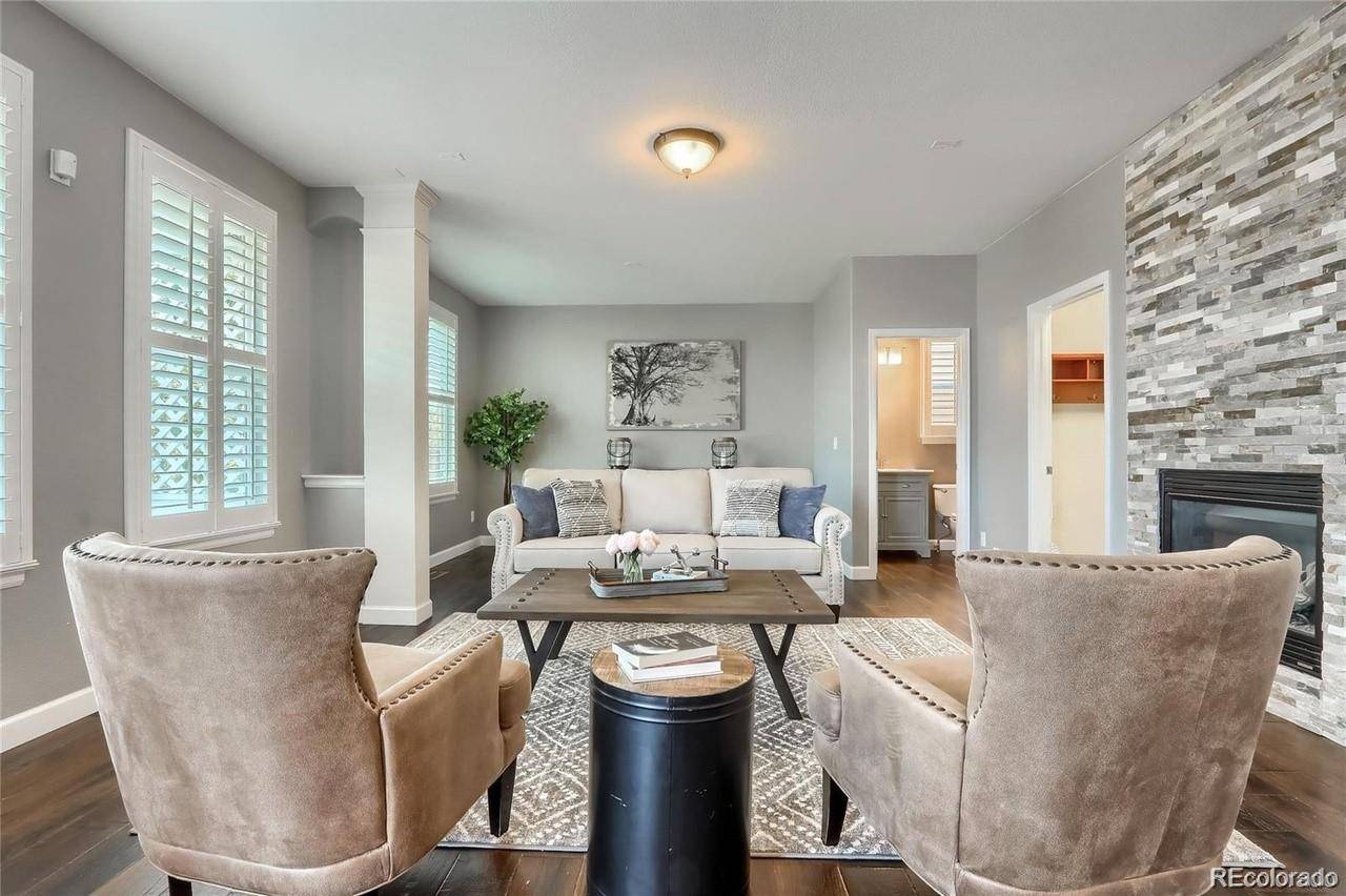 5289 Windflower LN, Highlands Ranch, CO 80130