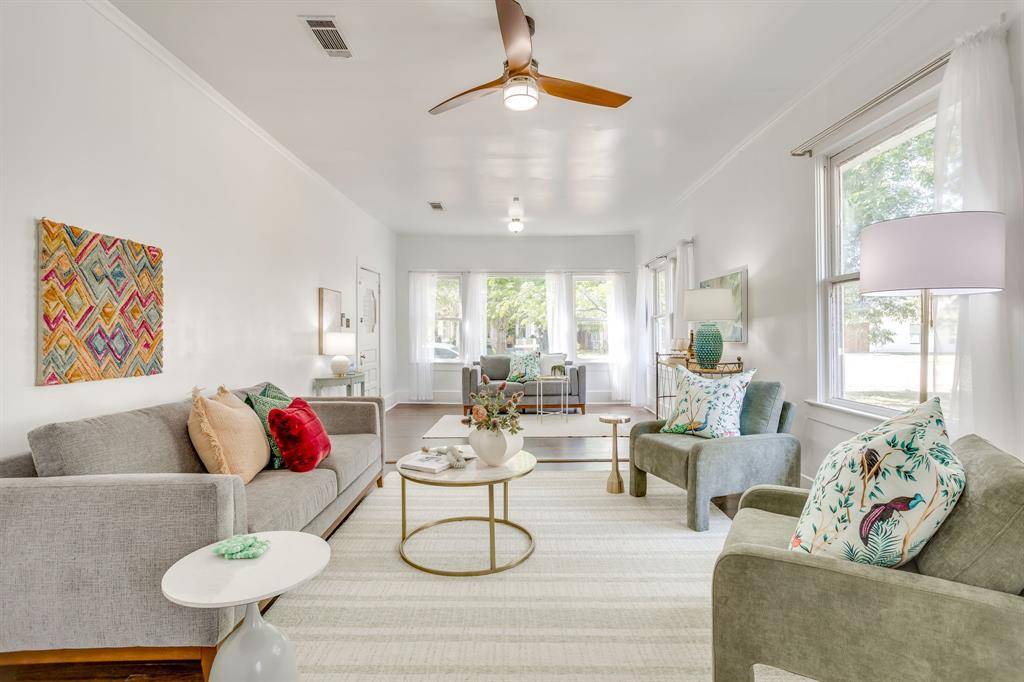 1014 W Arlington Avenue, Fort Worth, TX 76110