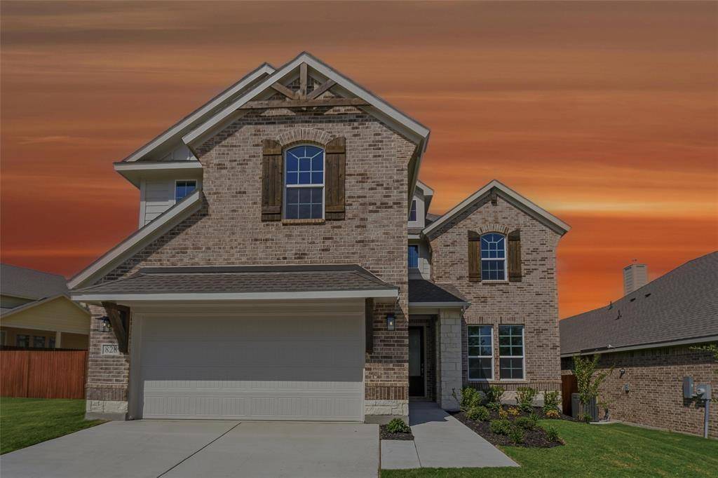 828 Elmstead Drive, Fort Worth, TX 76108