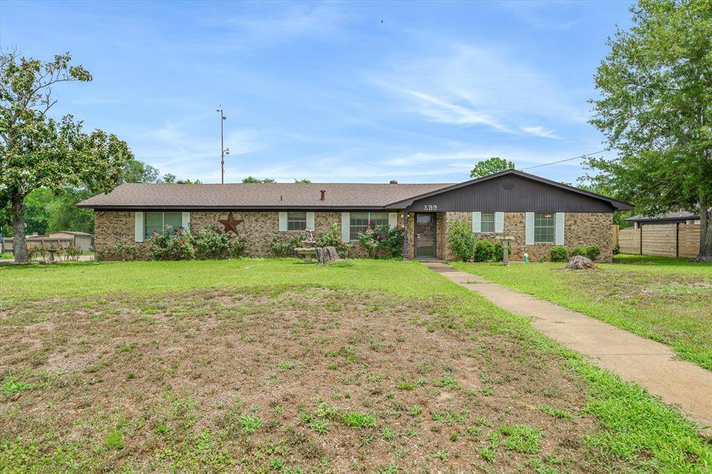 599 S Oak Street, Van, TX 75790