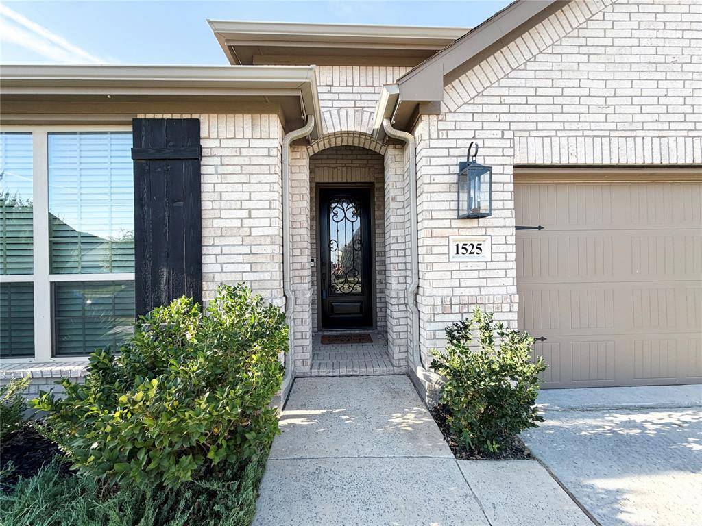 1525 Jocelyn Drive, Fort Worth, TX 76052