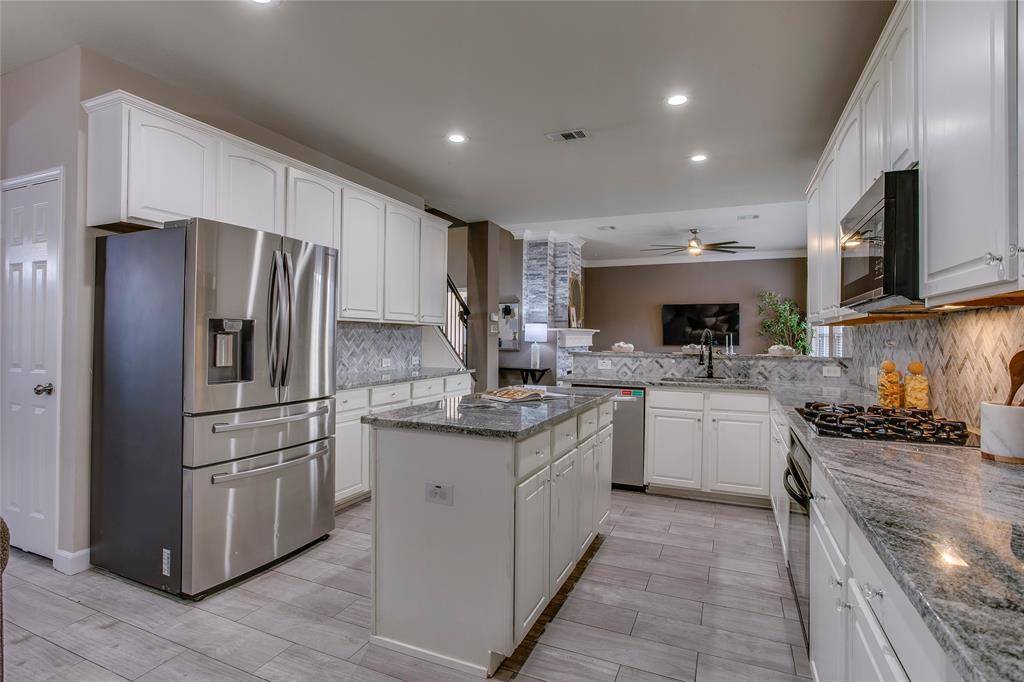 1040 Churchill Drive, Frisco, TX 75036