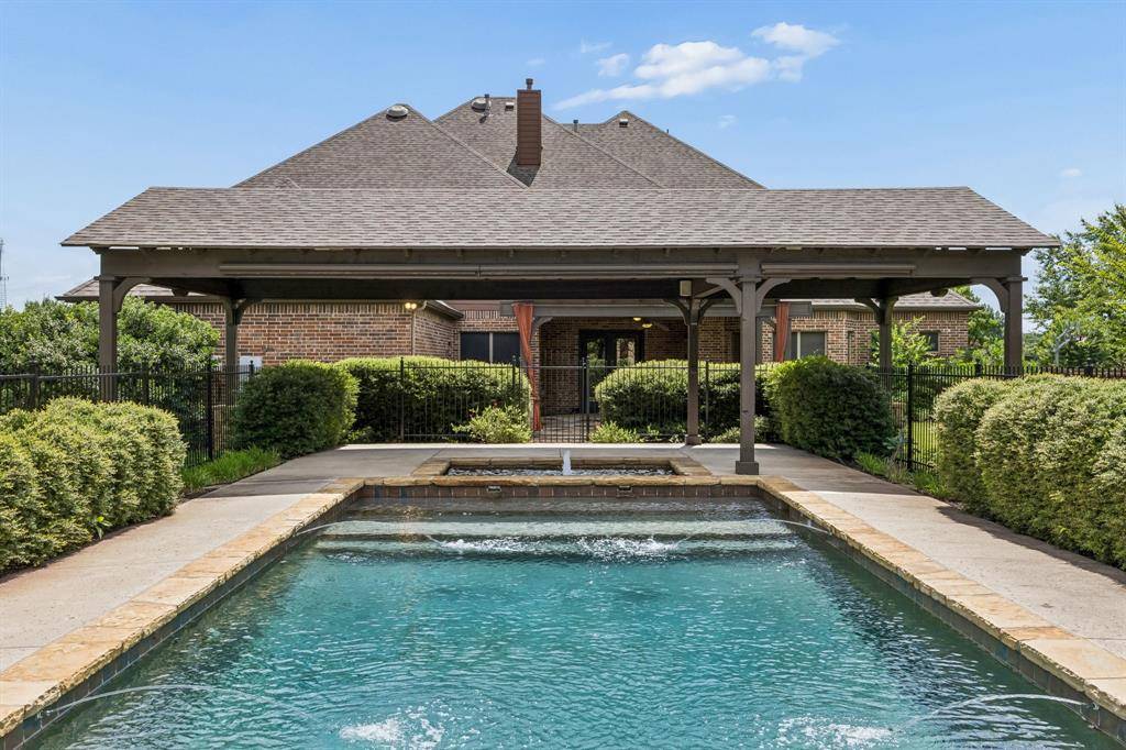 2012 Woodbine Circle, Southlake, TX 76092