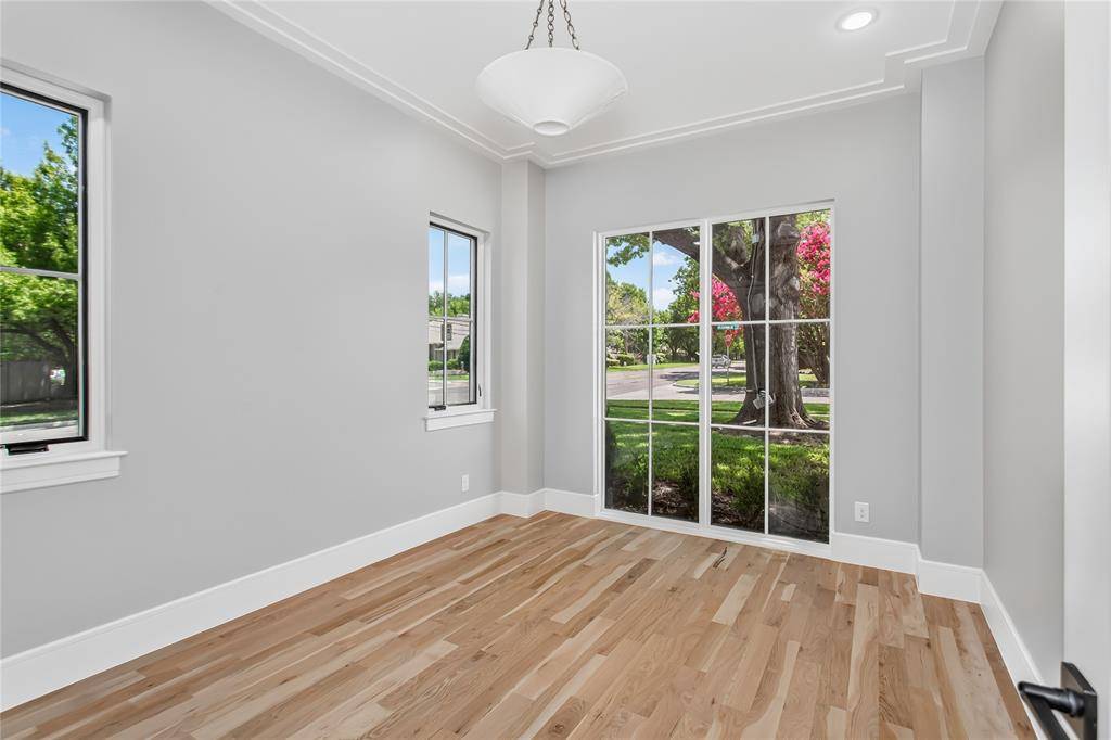 6367 Mccommas Boulevard, Dallas, TX 75214