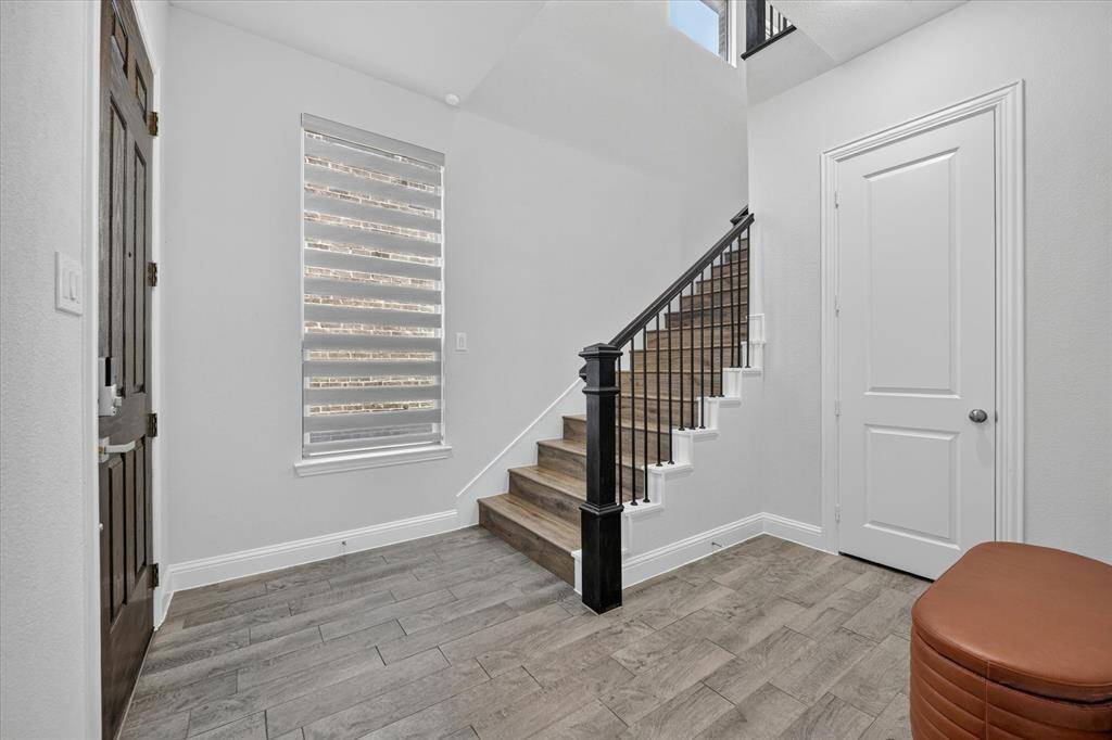 12728 Royal Oaks Lane, Farmers Branch, TX 75234