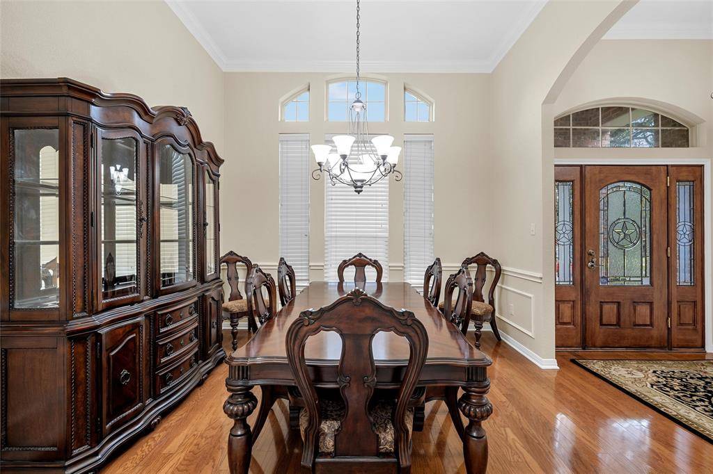 100 Laurel Oaks Lane, Crawford, TX 76638