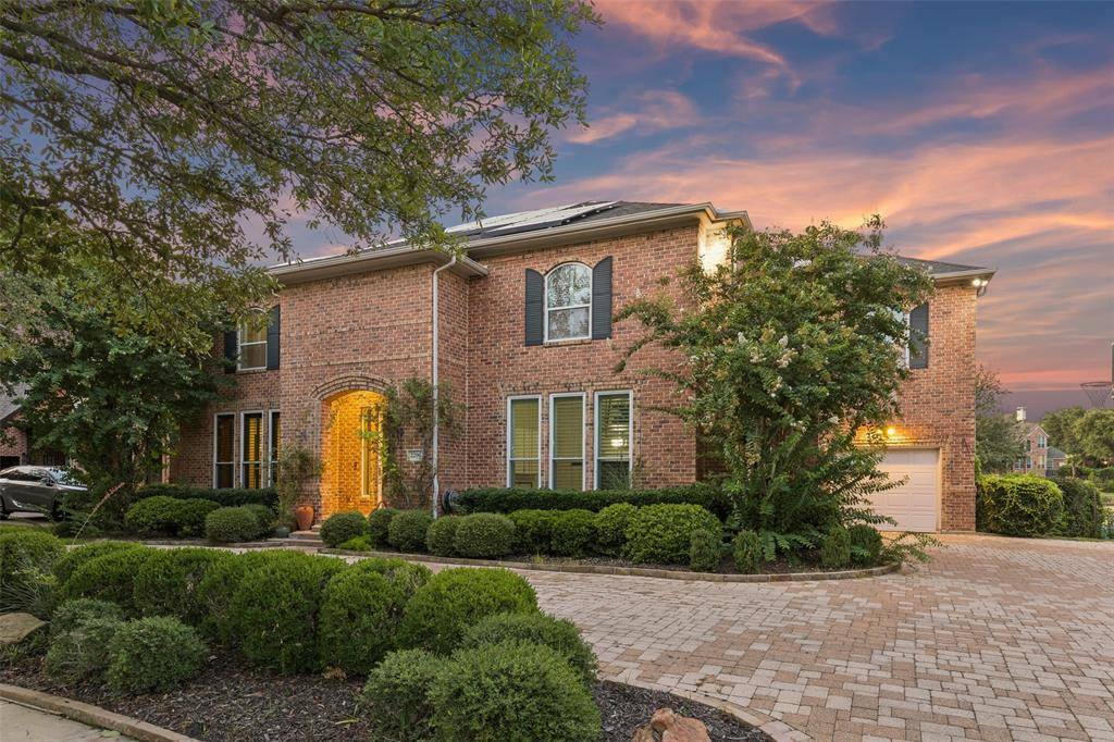 2206 Clearspring Drive N, Irving, TX 75063