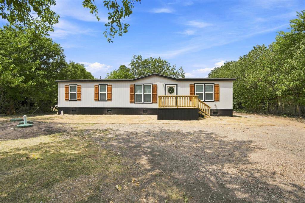 205 Lazy Lane, Red Oak, TX 75154
