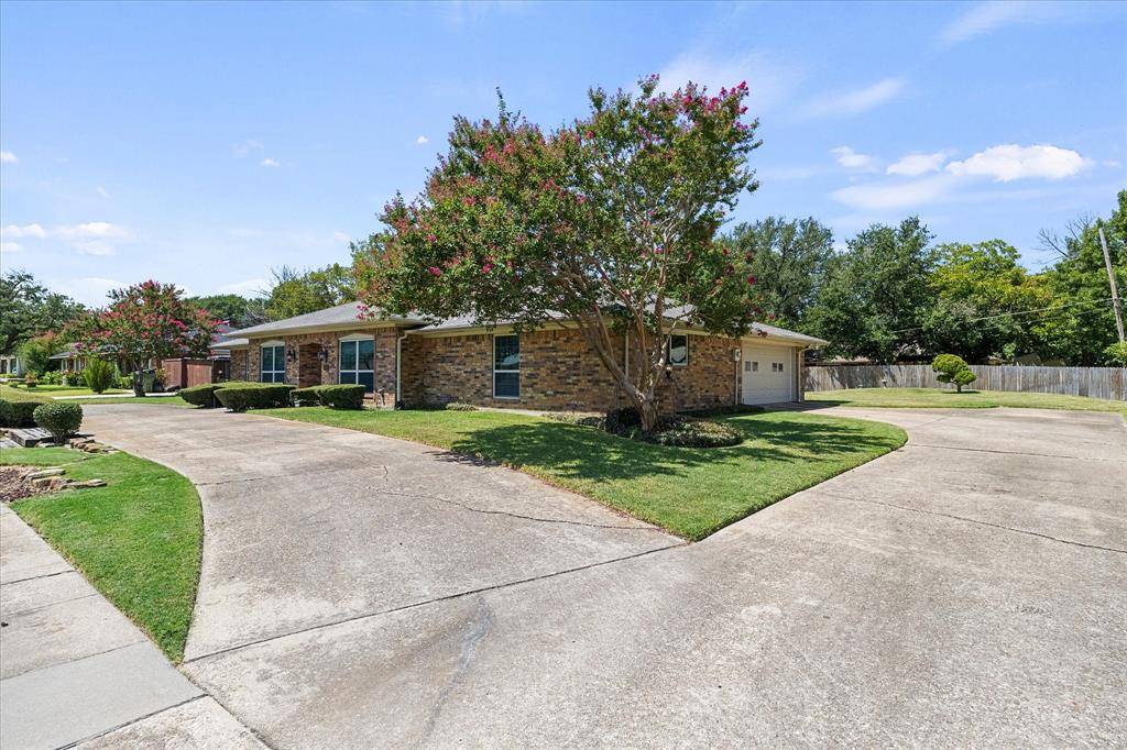 4001 Keele Drive, Garland, TX 75041