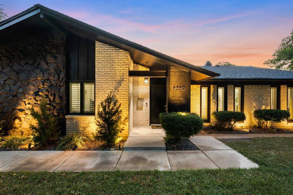 8559 S Mediterranean Circle, Dallas, TX 75238