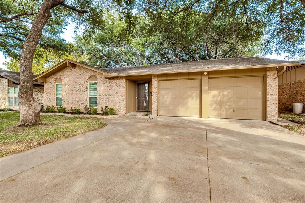 1902 Glenwick Lane, Irving, TX 75060