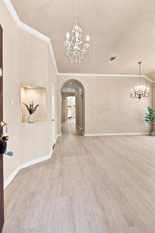 9125 Chardin Park Drive, Fort Worth, TX 76244