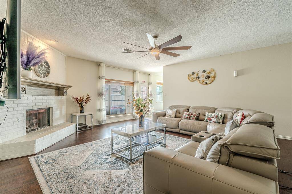 6802 Silver Lake Drive, Rowlett, TX 75089