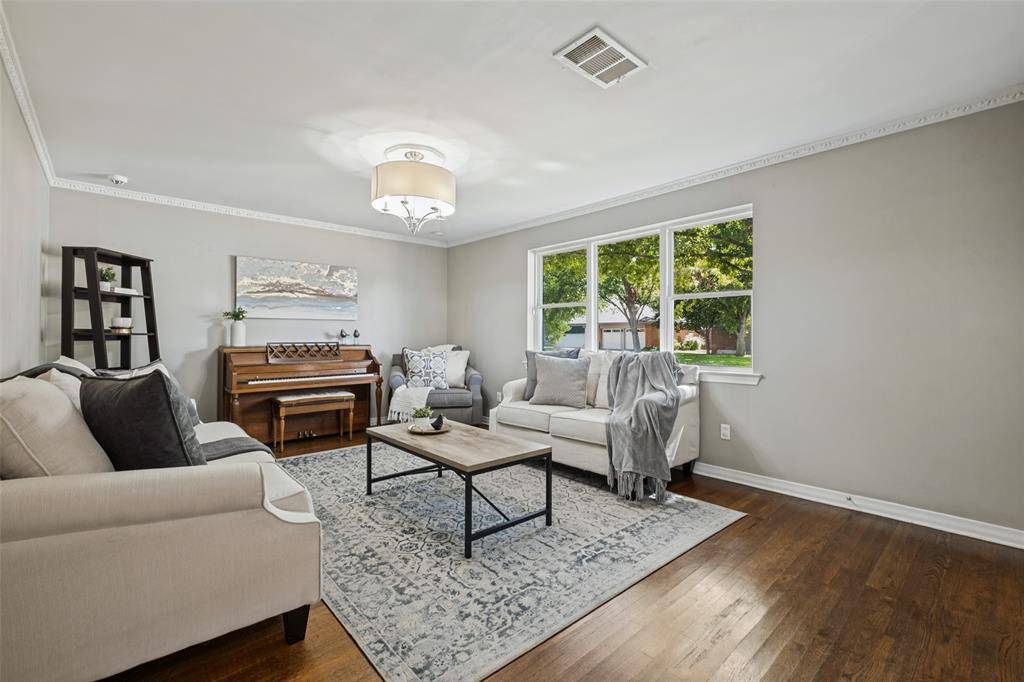 2535 Dorrington Drive, Dallas, TX 75228