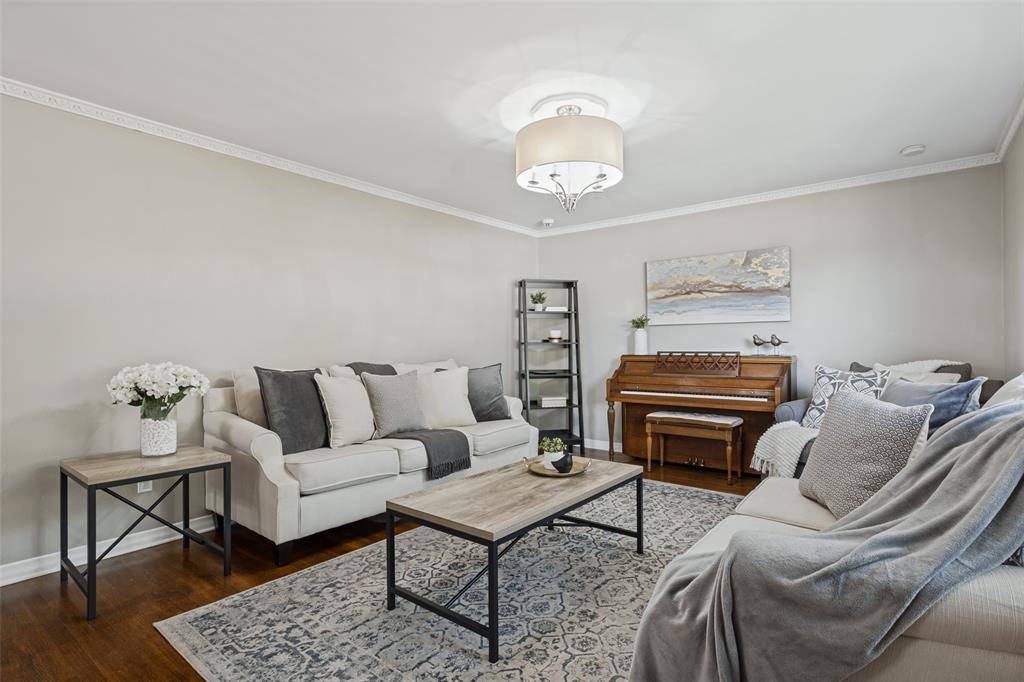 2535 Dorrington Drive, Dallas, TX 75228