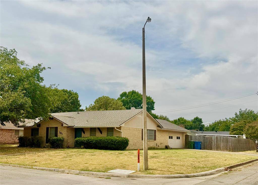 101 Diane Drive, Sanger, TX 76266