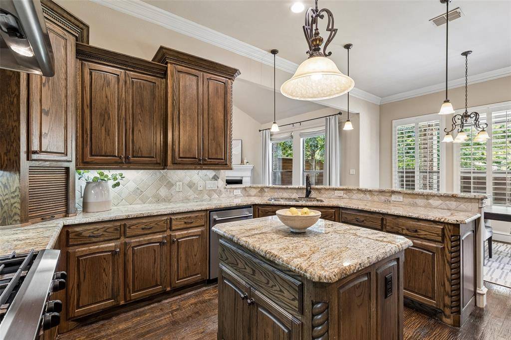 8523 Lakemont Drive, Dallas, TX 75209