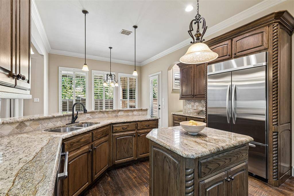 8523 Lakemont Drive, Dallas, TX 75209