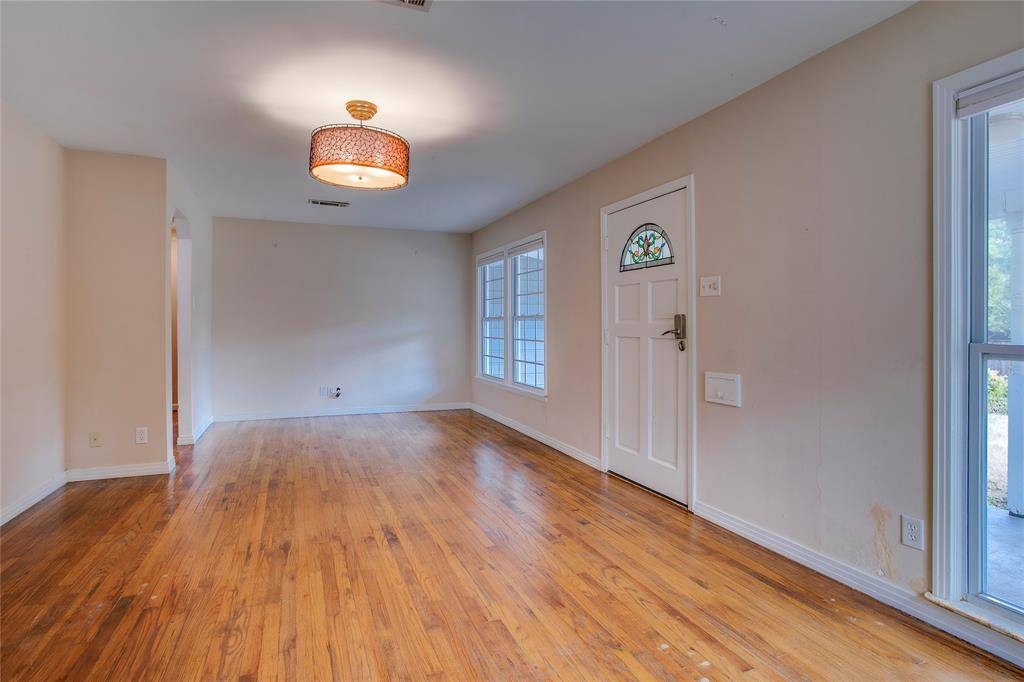 1806 Lakeland Drive, Dallas, TX 75218
