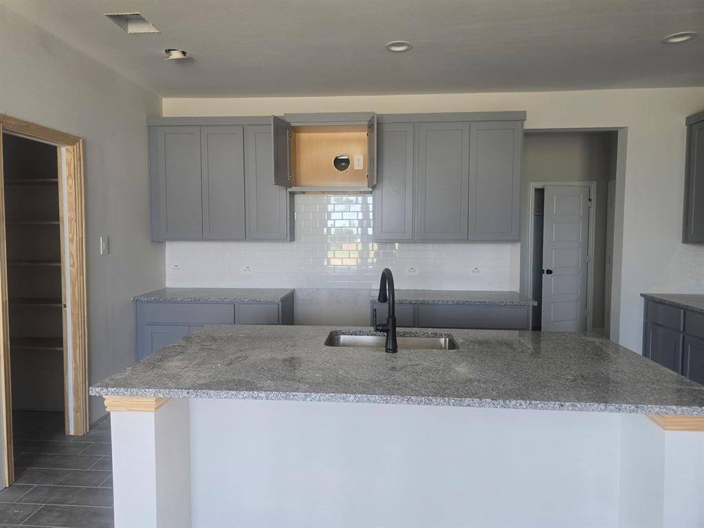 4449 Sweet Clover Lane, Fort Worth, TX 76036