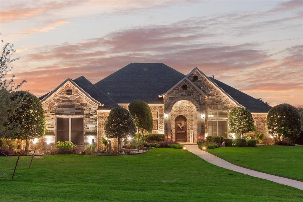 1581 Mcfarland Drive, Waxahachie, TX 75167