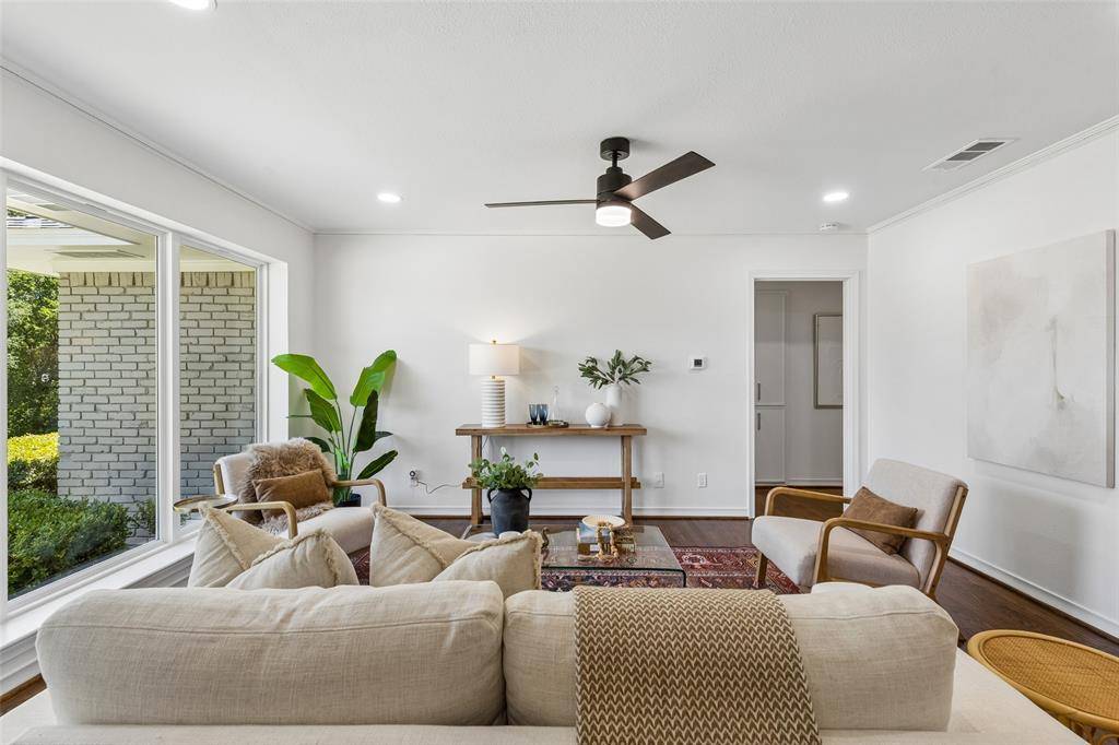 155 Bon Aire Drive, Dallas, TX 75218