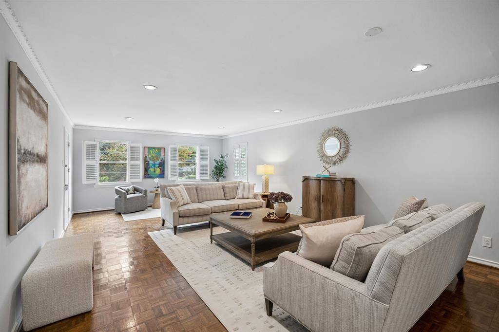 6231 Bandera Avenue #A, Dallas, TX 75225