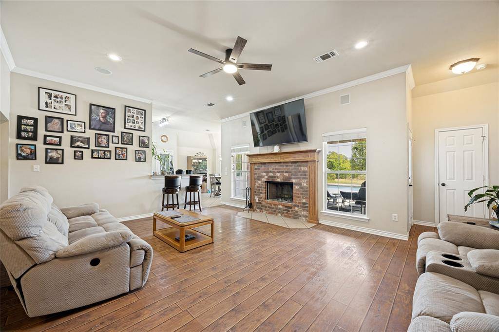 2701 Valley Ridge Lane, Sherman, TX 75092