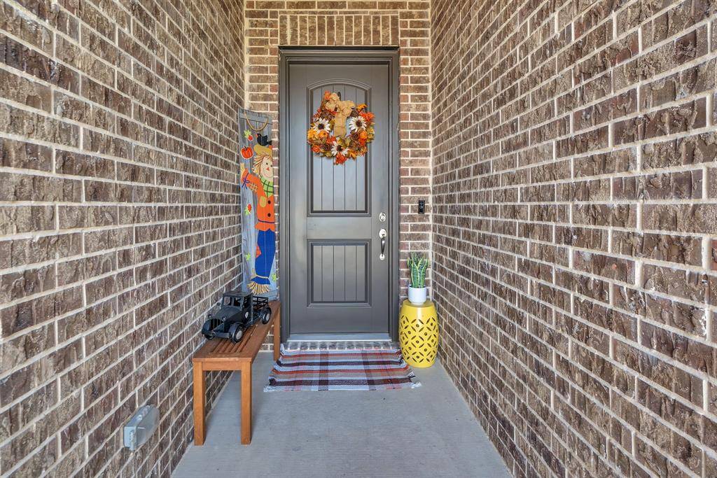 725 Sandy Chip Trail, Fort Worth, TX 76108