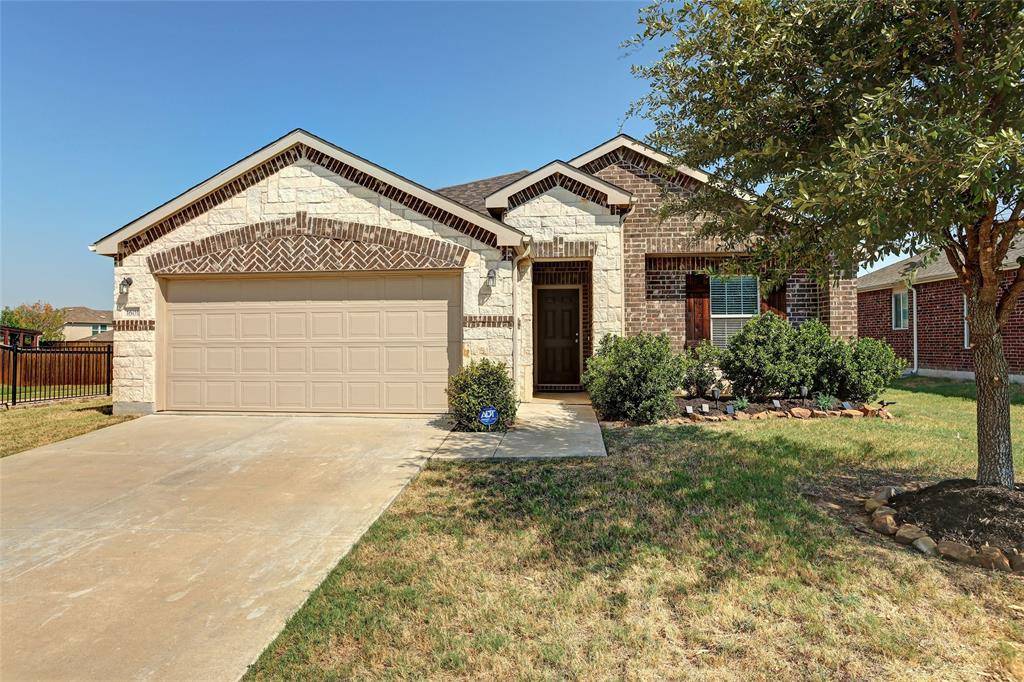 1601 Waggoner Drive, Aubrey, TX 76227