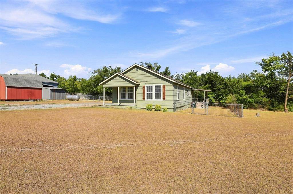 2626 Dripping Springs Road, Sherman, TX 75090