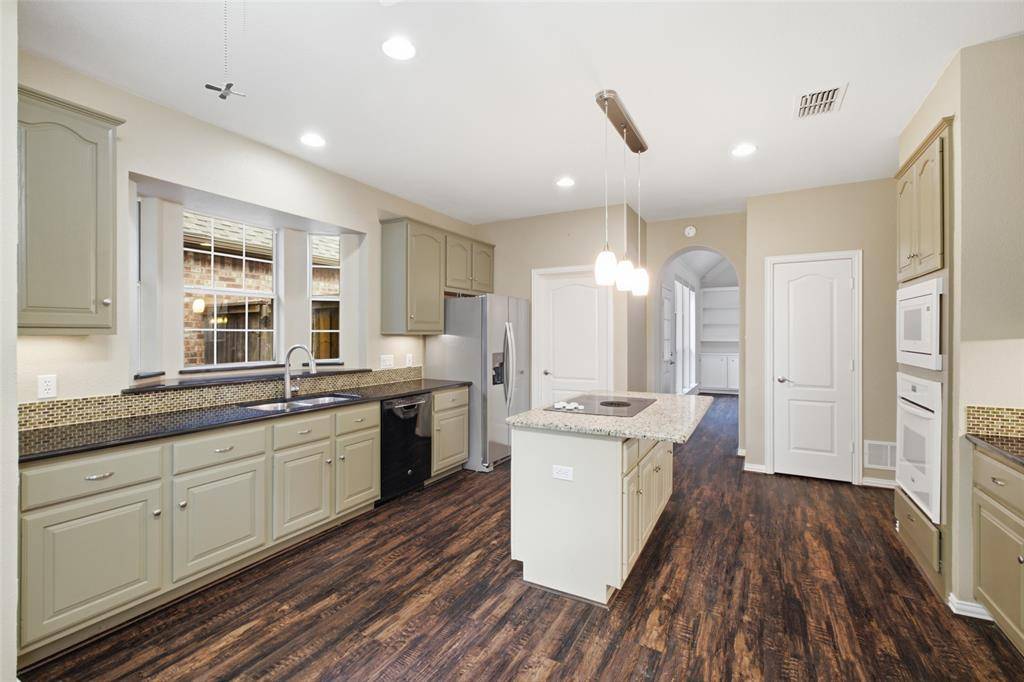 14616 Vintage Lane, Addison, TX 75001