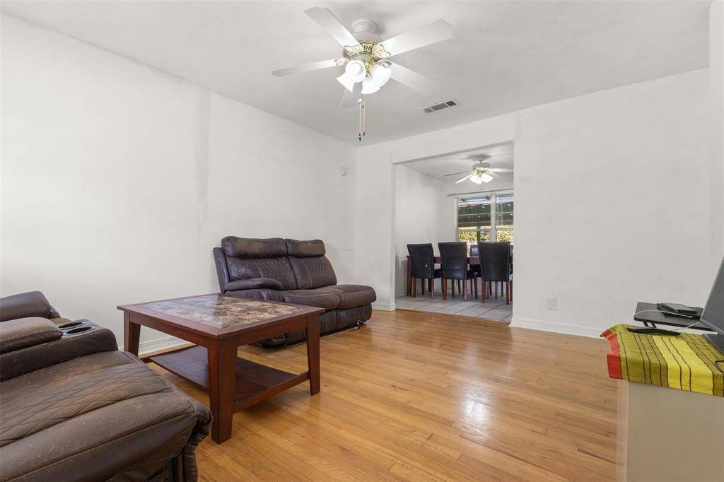 4805 Ira Street, Haltom City, TX 76117