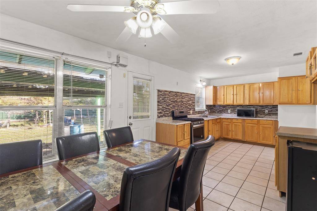 4805 Ira Street, Haltom City, TX 76117