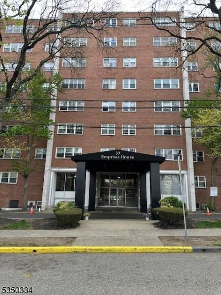 39 E 39Th St #7R, Paterson City, NJ 07514