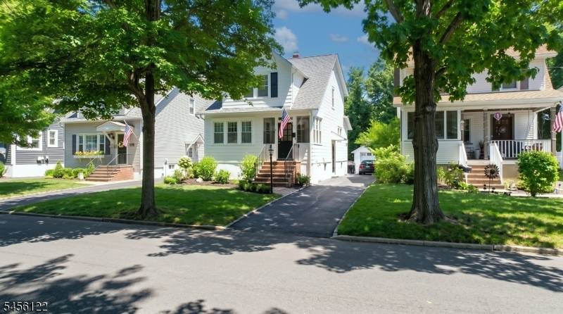57 Minton Ave, Chatham Boro, NJ 07928