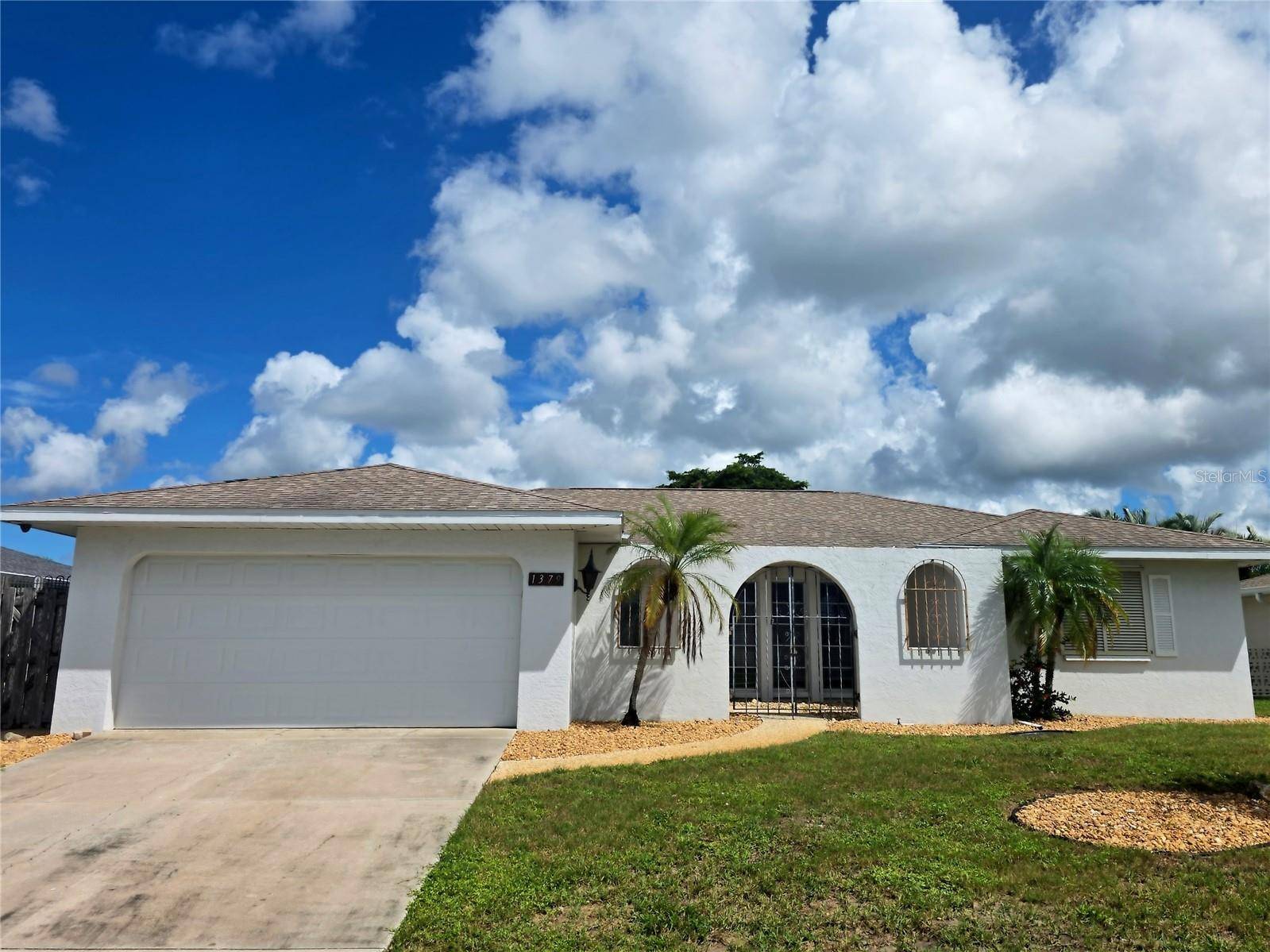 1379 CAMBRIDGE DR, Venice, FL 34293