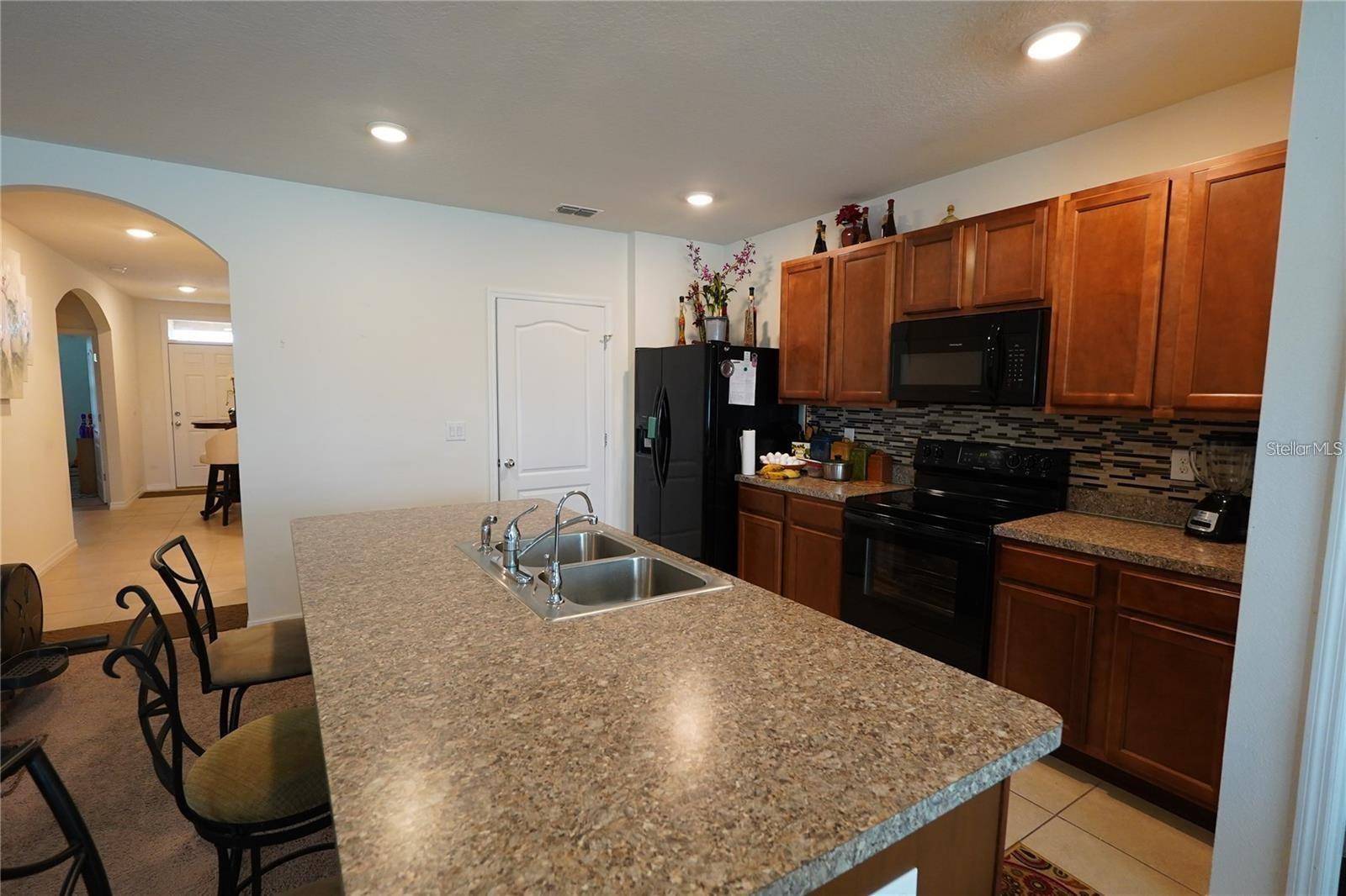 4214 ROBERTA DR, Winter Haven, FL 33881