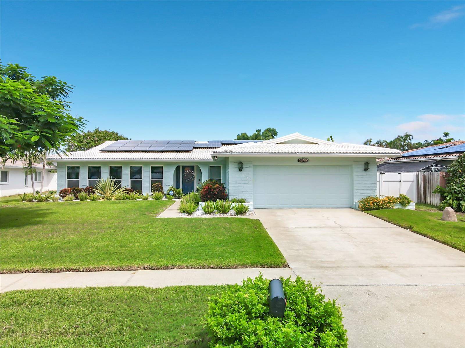 14515 ANCHORAGE CIR, Seminole, FL 33776