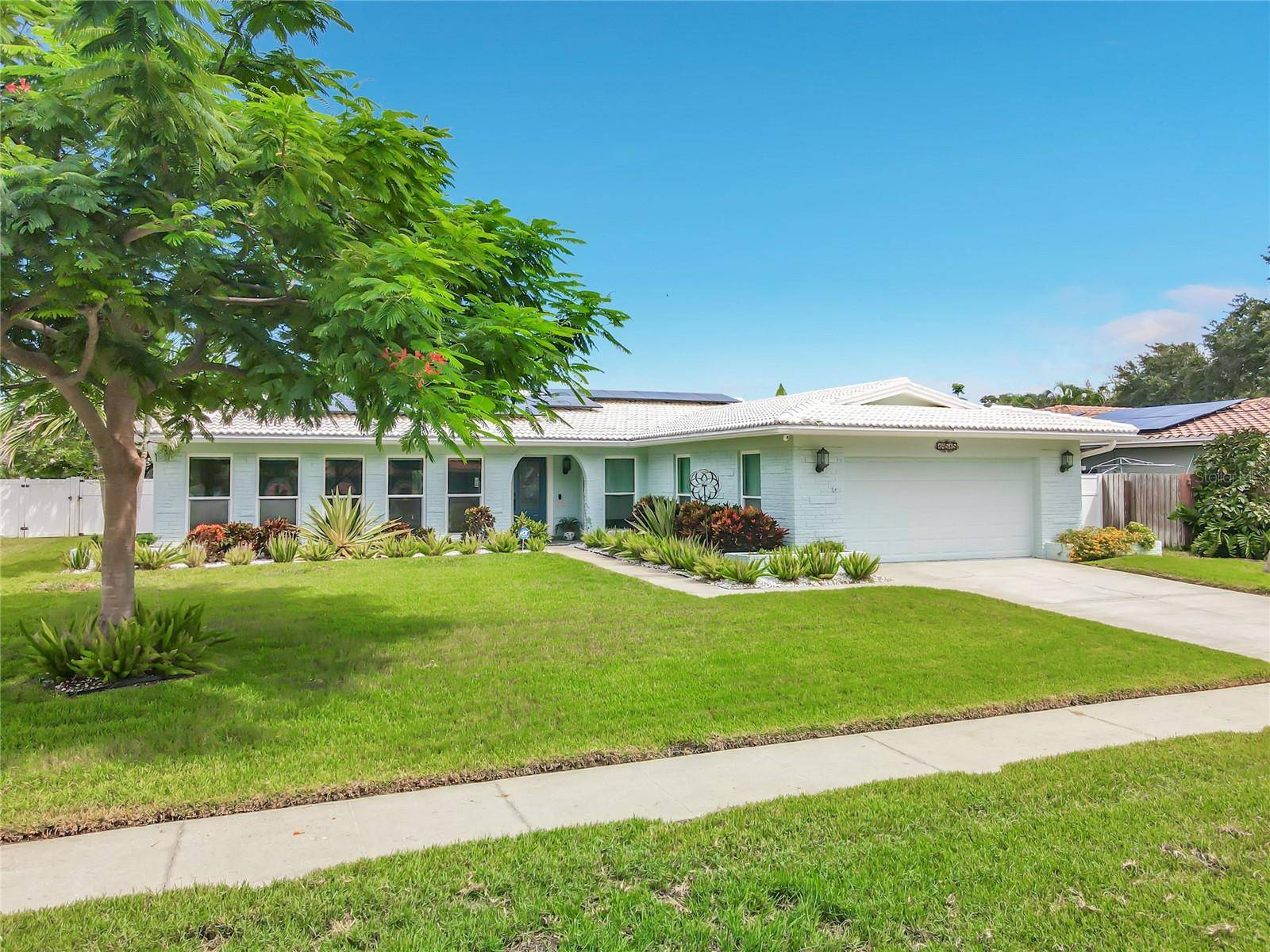 14515 ANCHORAGE CIR, Seminole, FL 33776