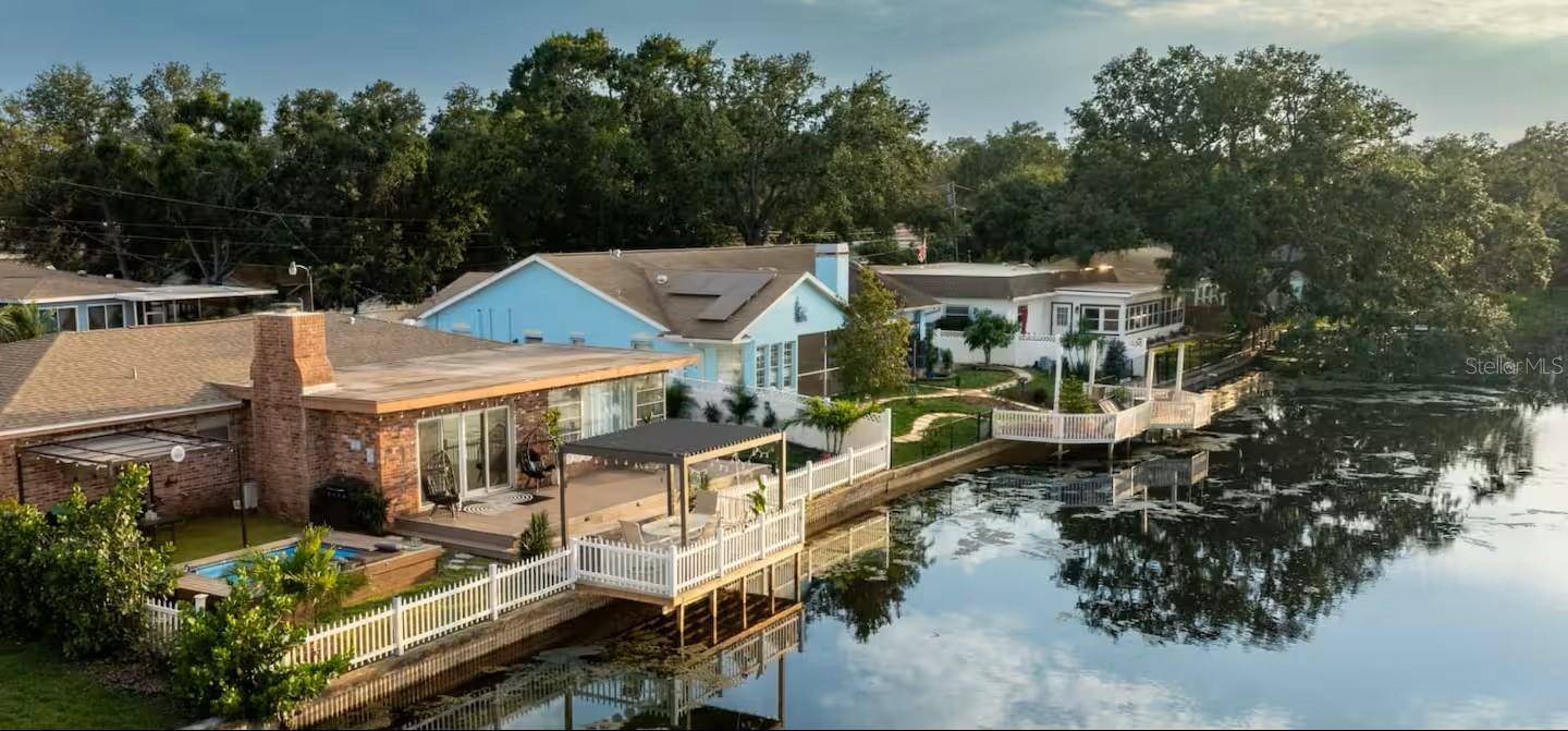 10861 CLARA LN, St Petersburg, FL 33708