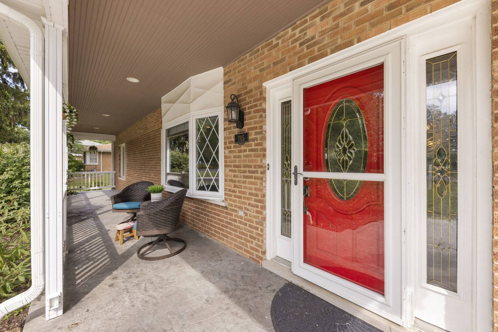1S705 Westview AVE, Lombard, IL 60148