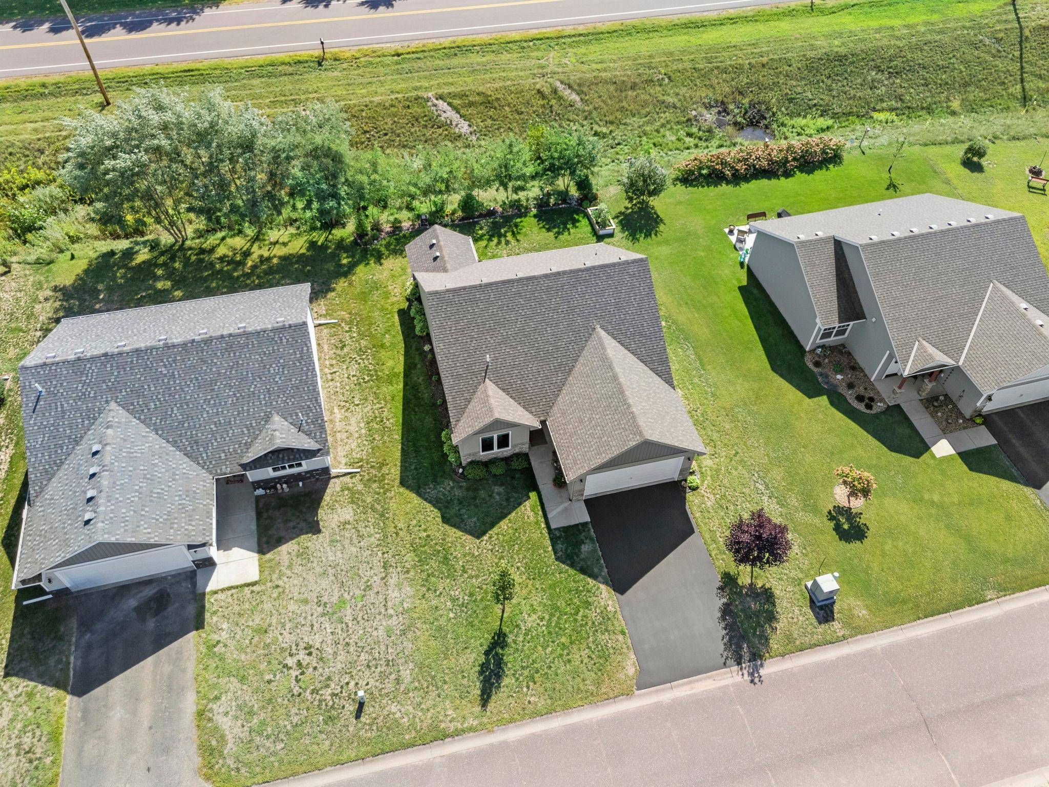 390 Ladd LN, Osceola, WI 54020