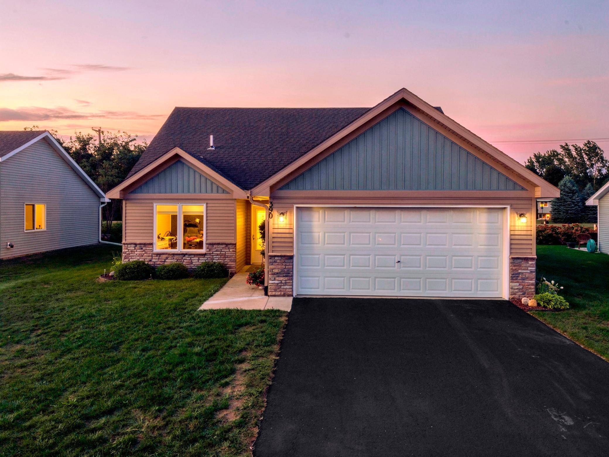390 Ladd LN, Osceola, WI 54020