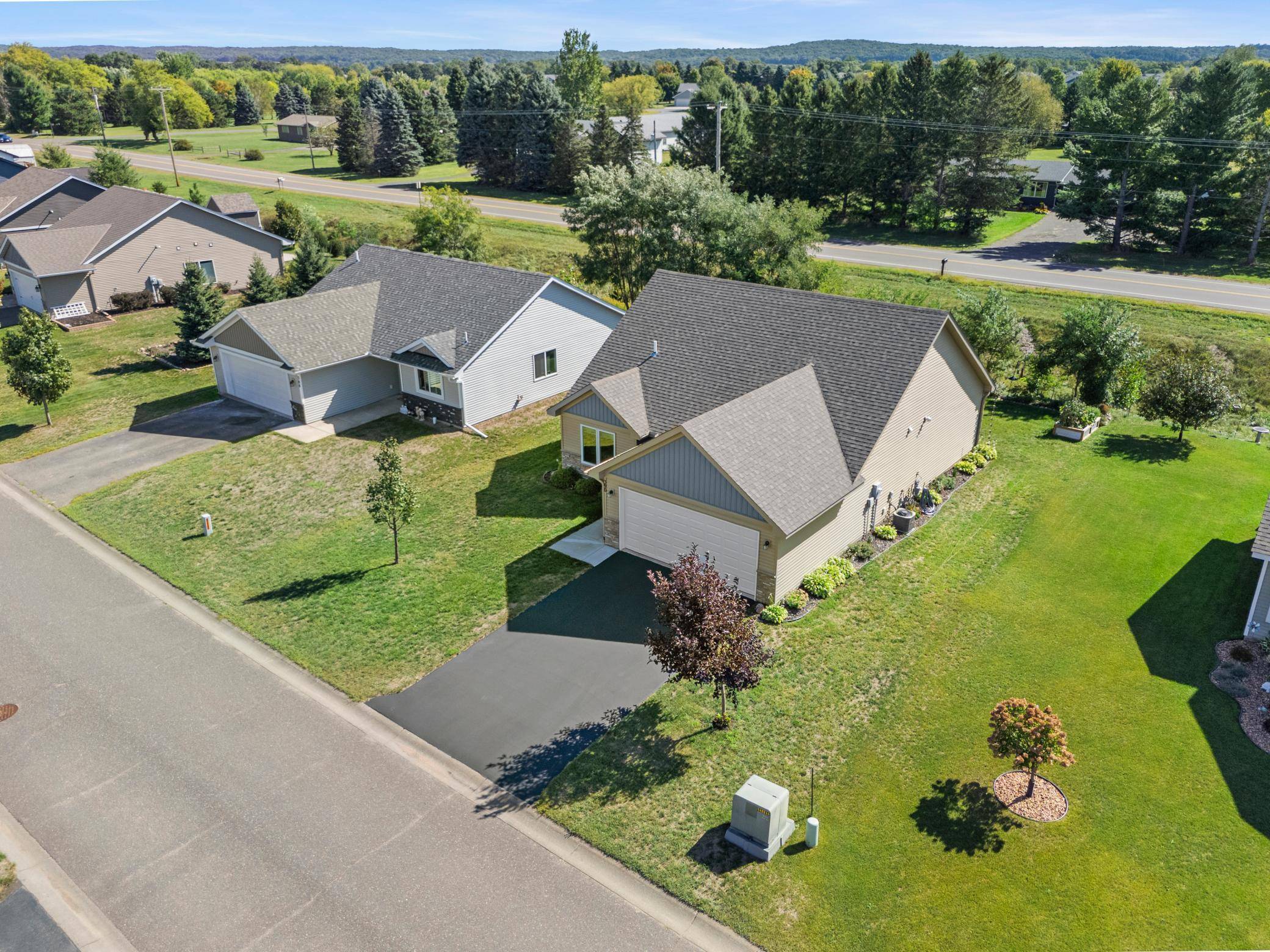390 Ladd LN, Osceola, WI 54020