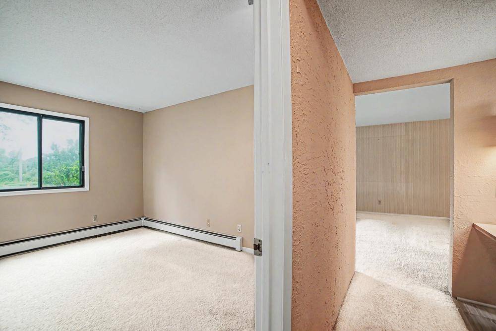 2680 Oxford ST N #107, Roseville, MN 55113
