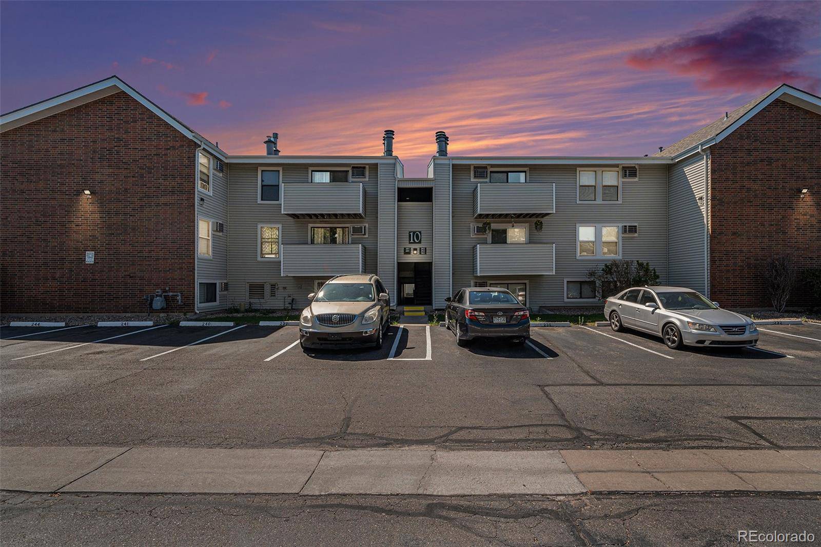 10150 E Virginia AVE #10-302, Denver, CO 80247