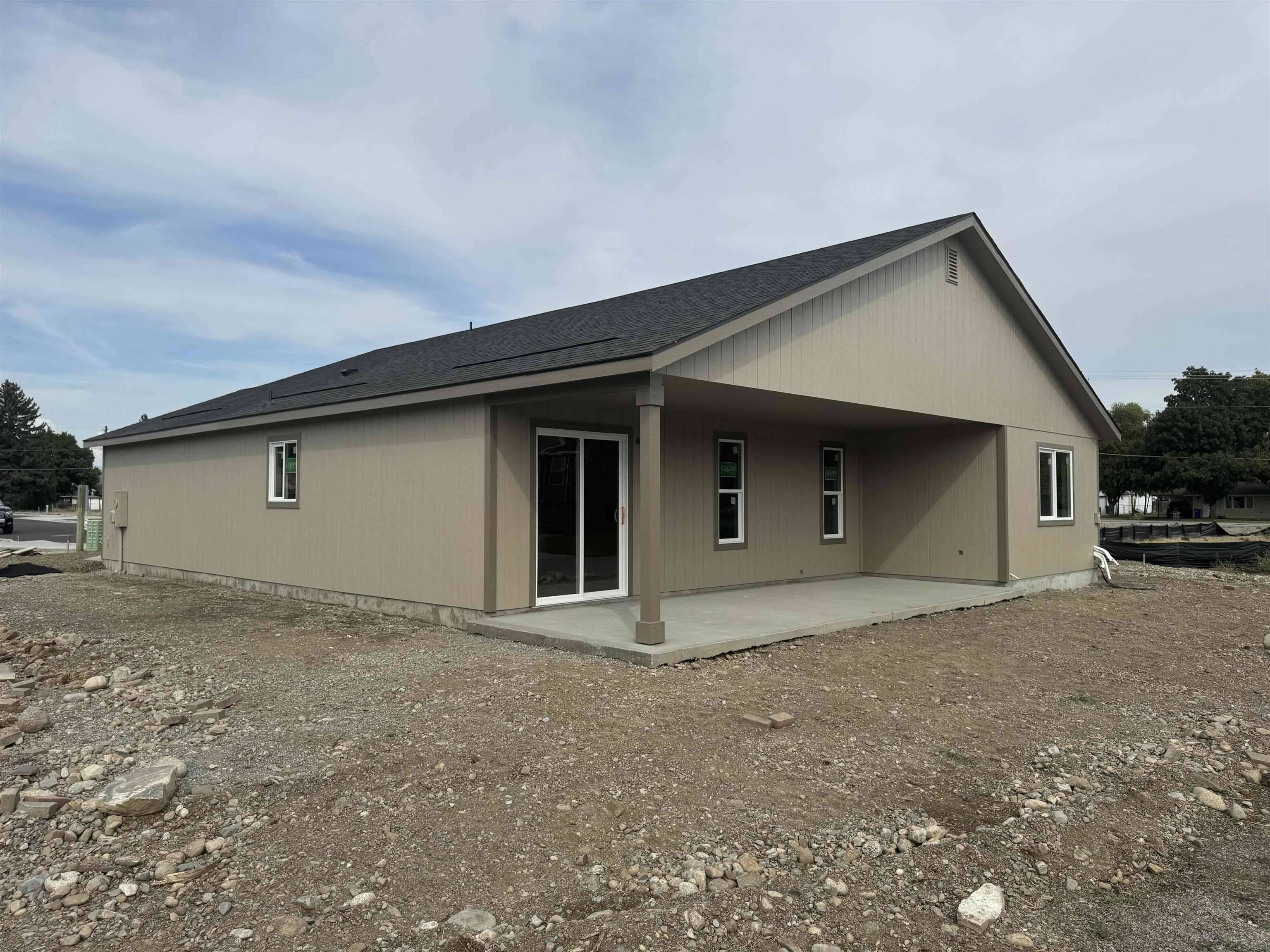 425 N Garvin Ct, Greenacres, WA 99016