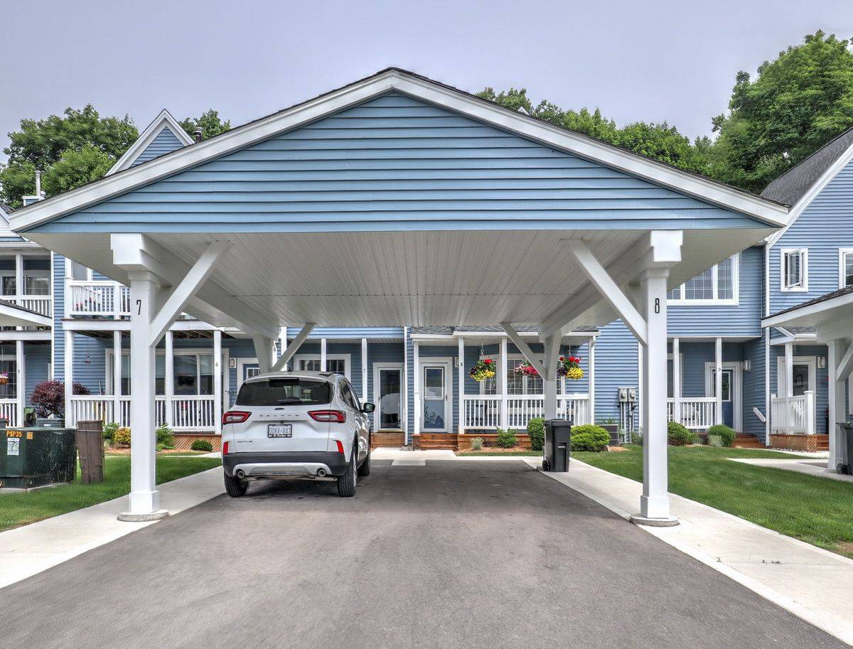 374 Front ST #8, Central Elgin, ON N5L 1E9