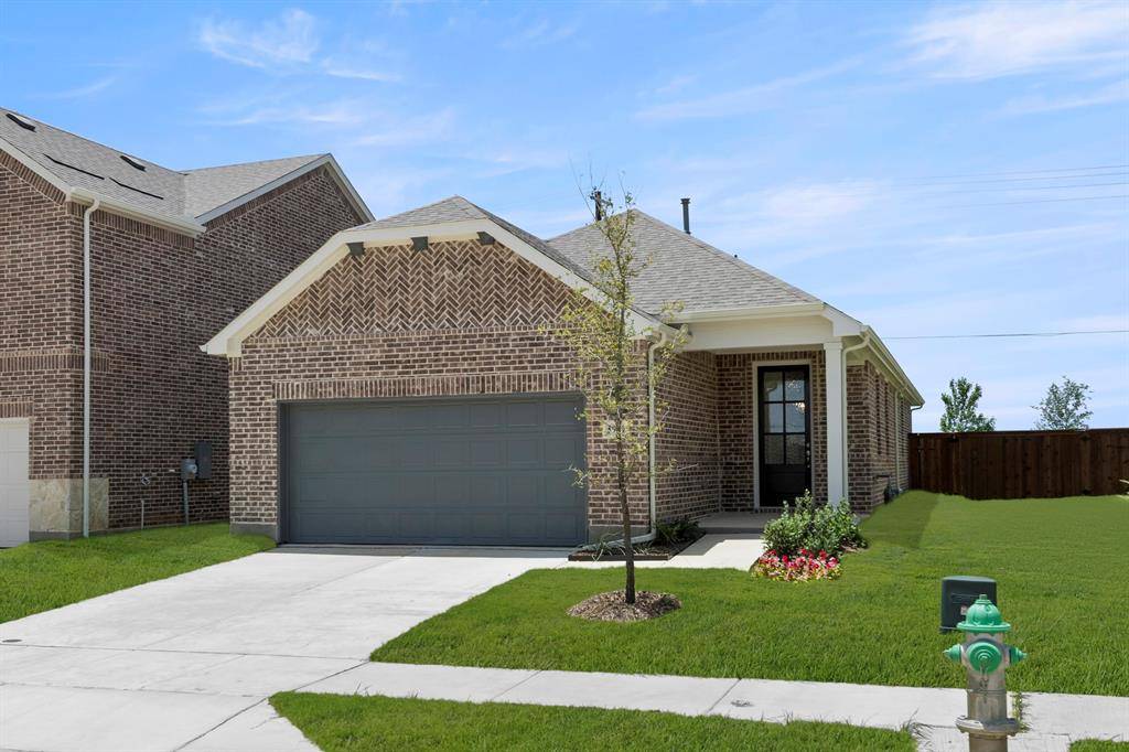 5941 Laurel Lake Lane, Pilot Point, TX 76258